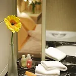Cosmo Hotel Hong Kong 